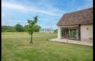 Ancienne ferme rénovée avec piscine, un gîte, boxes pour chevaux, sur 12 Hectares proche de Loches